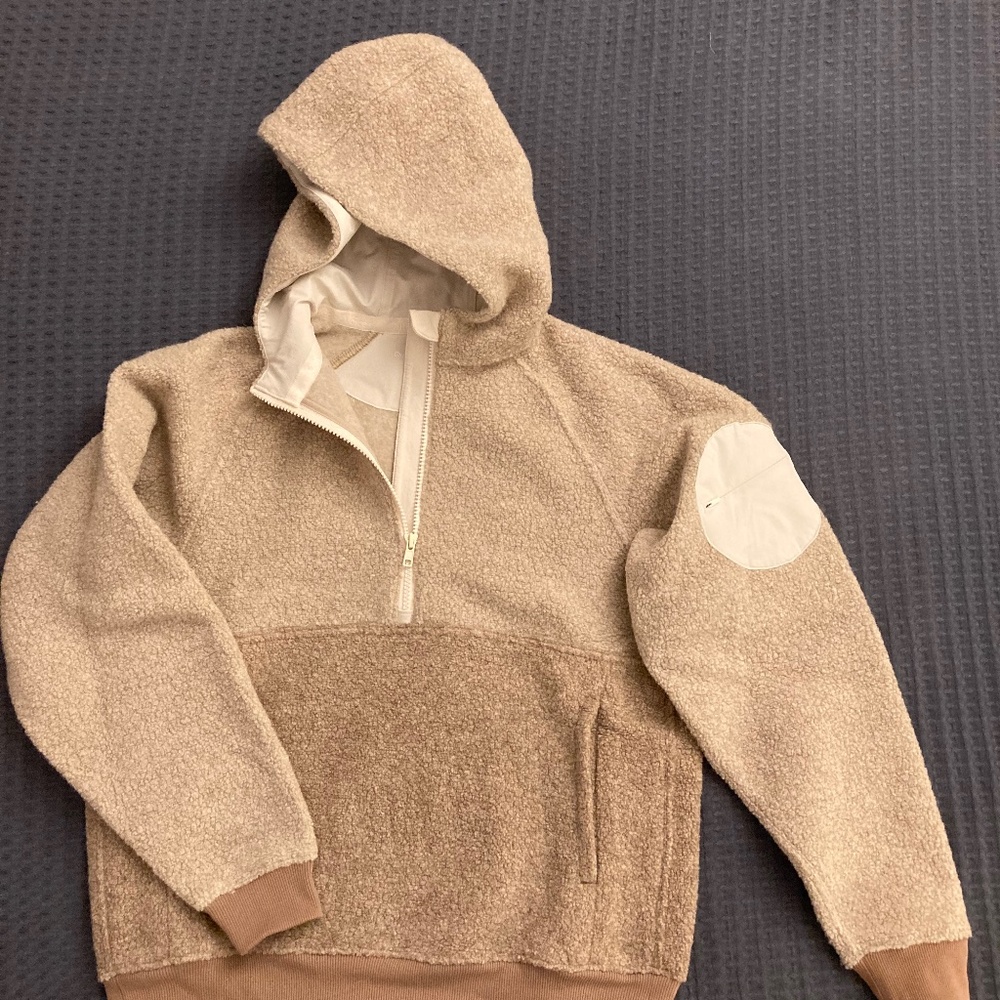 NEVER WORN Outdoor Voices Mega Fleece, Women's S